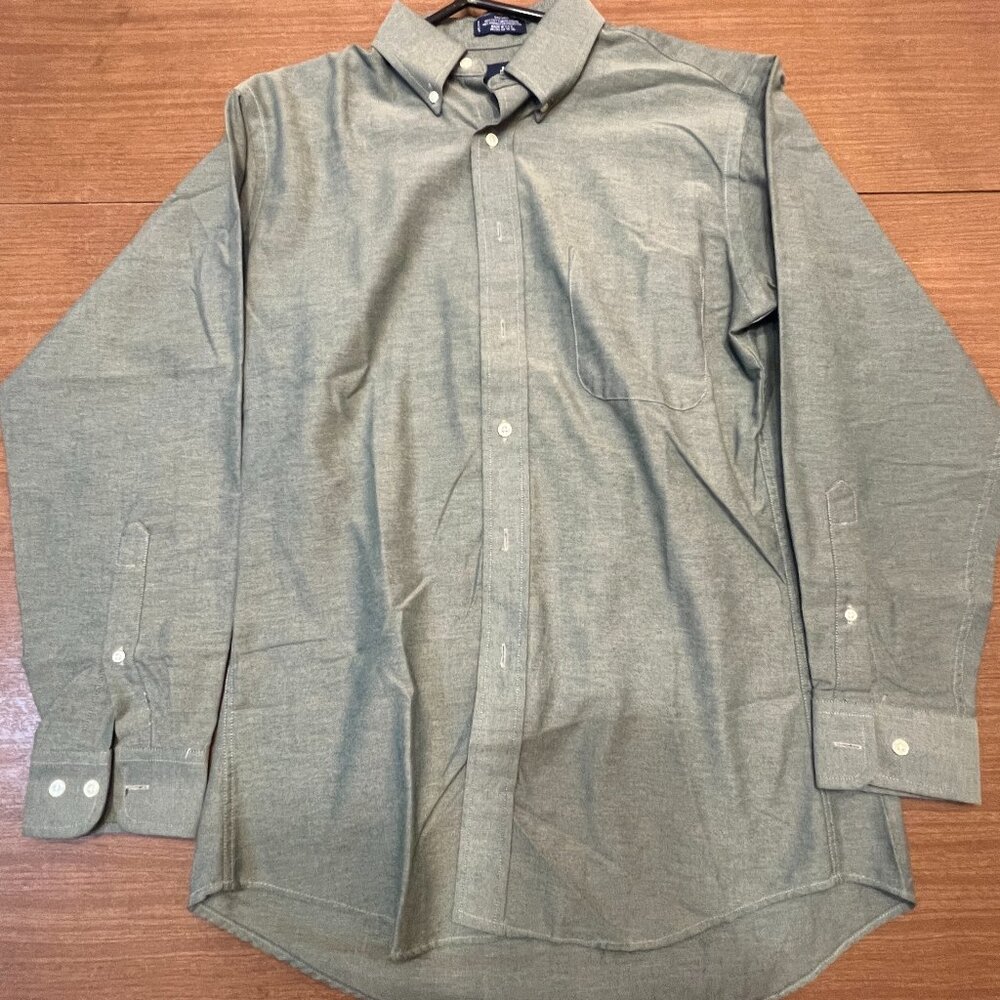 Men's Stafford Dress Shirt - 15.5" x 32 - Green. Rarely Worn.